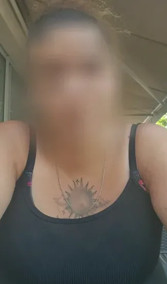 Anna, 37