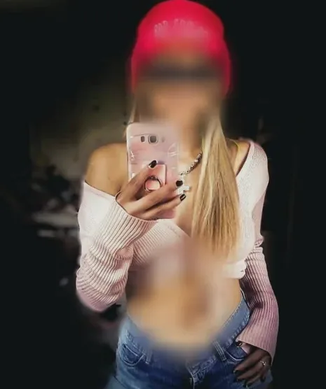 Julia, 36