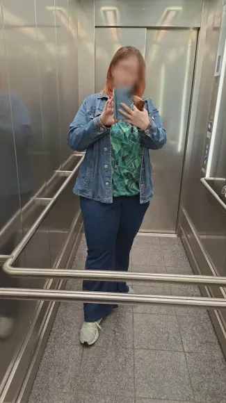 Leyla, 40