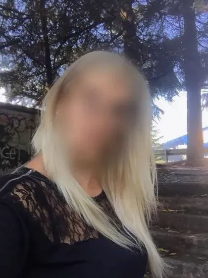 Marit, 32