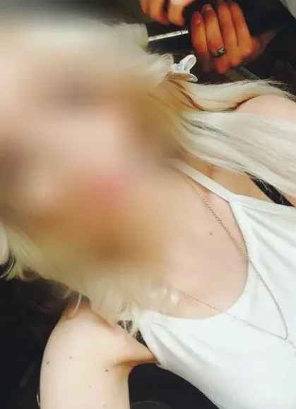 Rania, 37