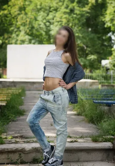 Sara, 39
