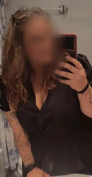 Yasmin, 35